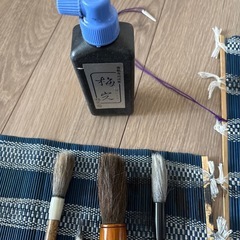 書道　筆　文鎮　墨汁の画像