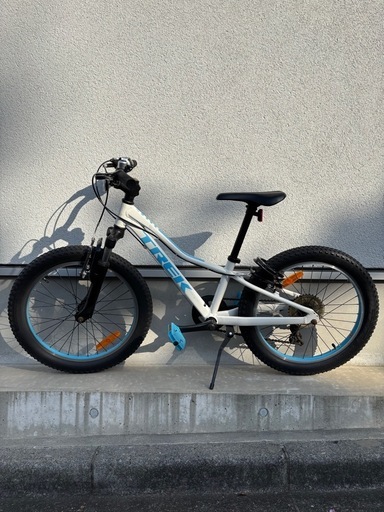 TREK 子供用 20インチ 115-135㎝ 自転車 (cocos) 学芸大学のマウンテン 