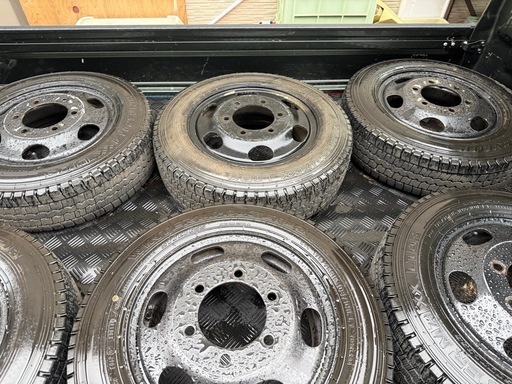 2トンダンプホイール