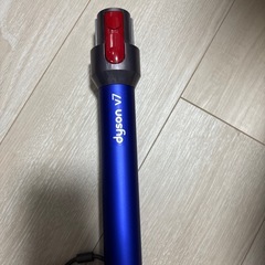 ダイソン　v7  (ジャンク、電池交換必要)の画像