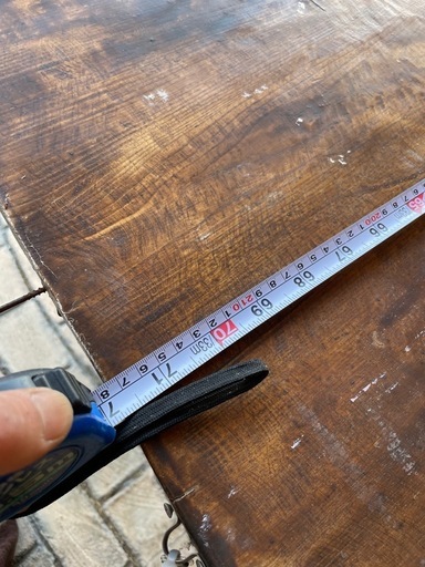 非常に高価なカウンターテーブル