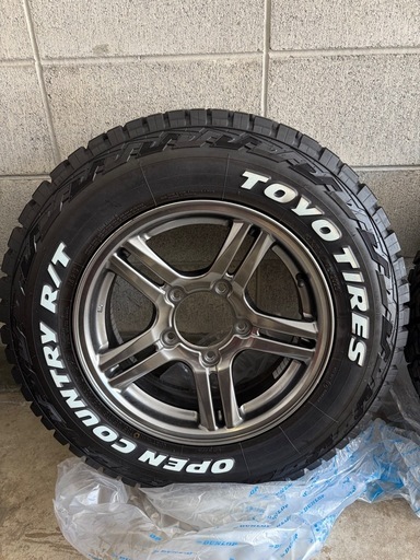 22日までの出品になります。お問い合わせ頂いた方お早めに。ジムニータイヤ　ホイールセット