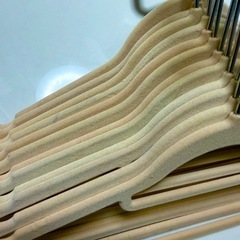 【受付休止】【20本】 すべりにくいハンガー（起毛タイプ） の画像