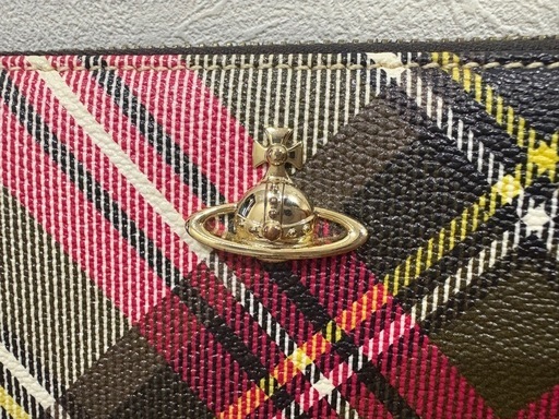 Vivienne Westwood タータンチェック柄長財布 ラウンドファスナー