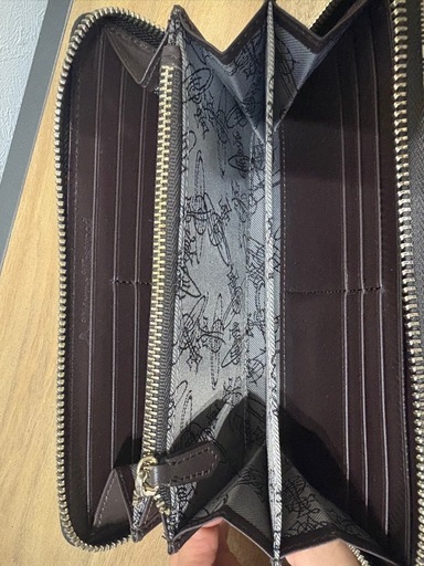 Vivienne Westwood タータンチェック柄長財布 ラウンドファスナー