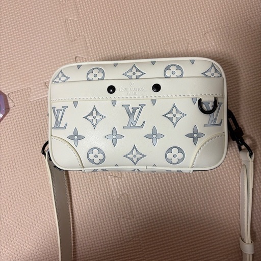 ルイヴィトンショルダーバック