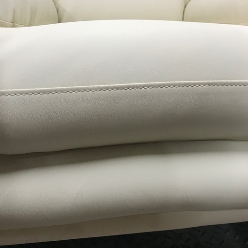 ジャングルジャングル貝塚店　ソファ　1人用　白　ホワイト　皮　肘掛け　シンプル　オシャレ　インテリア　家具　中古　貝塚市　二色浜