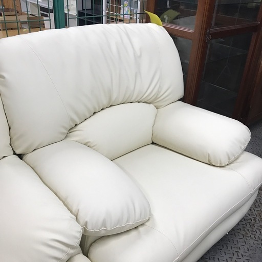ジャングルジャングル貝塚店　ソファ　1人用　白　ホワイト　皮　肘掛け　シンプル　オシャレ　インテリア　家具　中古　貝塚市　二色浜