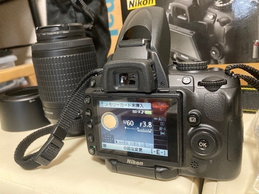 ★Nikon D5000 一眼レフカメラ　VRフルキット