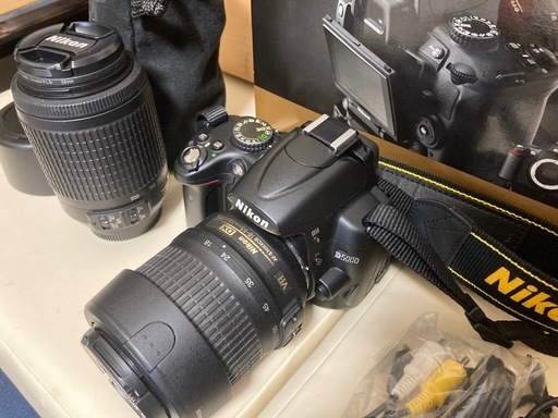 ★Nikon D5000 一眼レフカメラ　VRフルキット