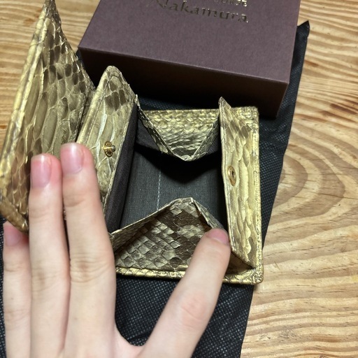 蛇金色財布
