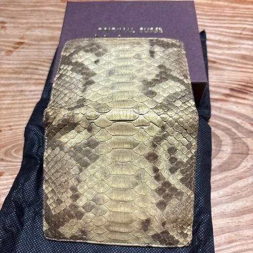 蛇金色財布