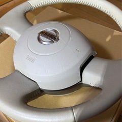【美品【日産純正】マーチ純正革巻きステアリングの画像