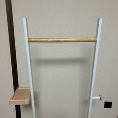 お話し中　ハンガーラック　ホワイトの画像