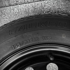⭐️【FALKEN155/70R13 75Sサイズのスチールホイール（鉄チン）付きタイヤ1本】⭐️お値下げ不可⭐️の画像