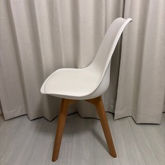 白 椅子の画像
