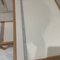 IKEA子供机の画像