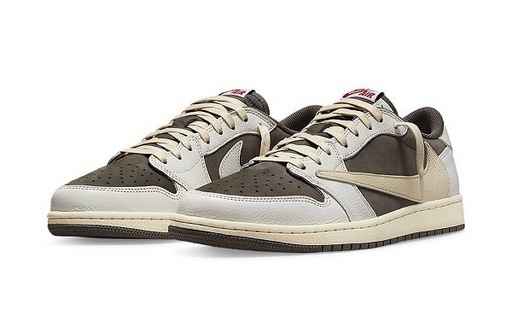 NIKE スニーカー