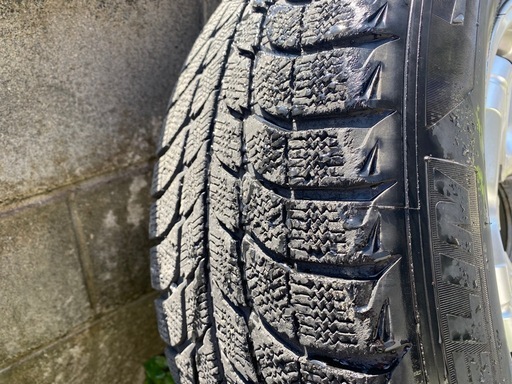 スタッドレスタイヤ　265/65R17 タイヤホイールセット　4本