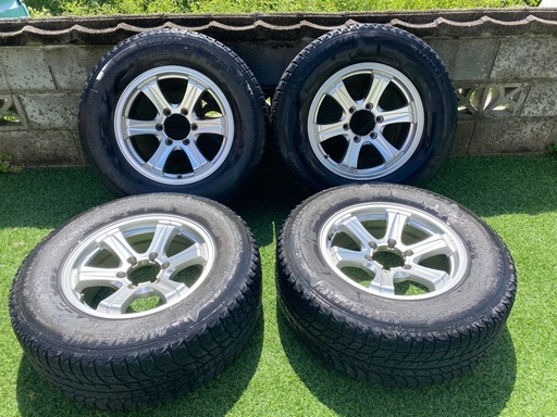 スタッドレスタイヤ265/65R17 タイヤホイールセット4本 (da) 東尾道の 