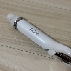 【ほぼ未使用】ReFa カールアイロン 32mm
の画像
