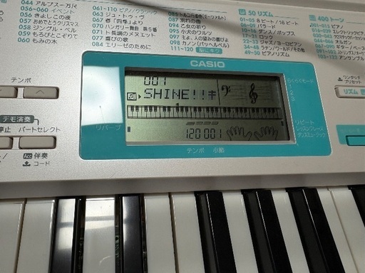 CASIO　LK-128　電子ピアノ 光ナビゲーションキーボード