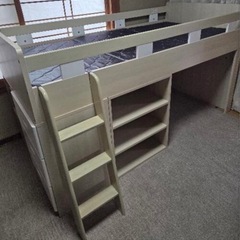 子供デスク付きベッドの画像