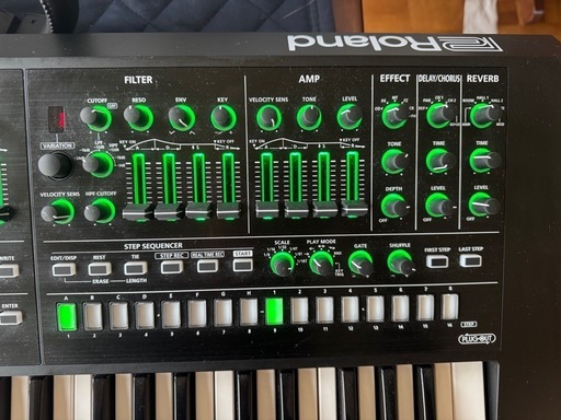 中古美品Roland SYSTEM-8 PLUG-OUT シンセサイザー 動作良好