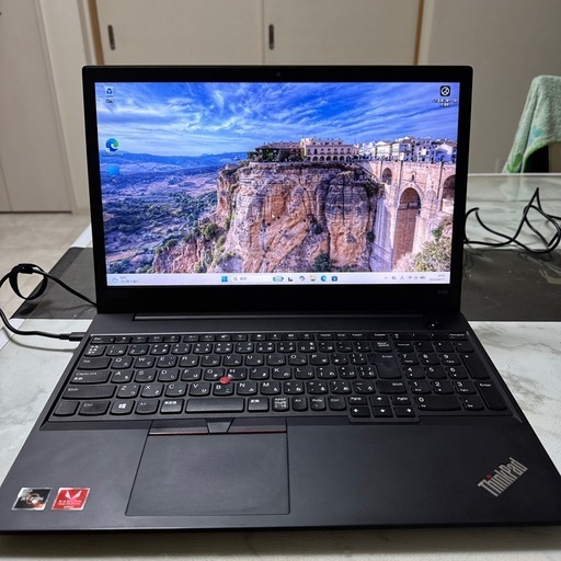 ThinkPad E585 Ryzen3 2200u office2021