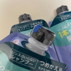 シャンプー　詰め替え用　3本セットの画像