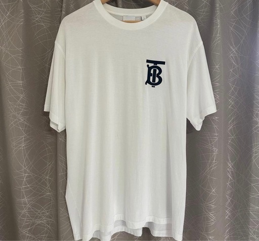 ほぼ新品　バーバリー　Burberry Tシャツ