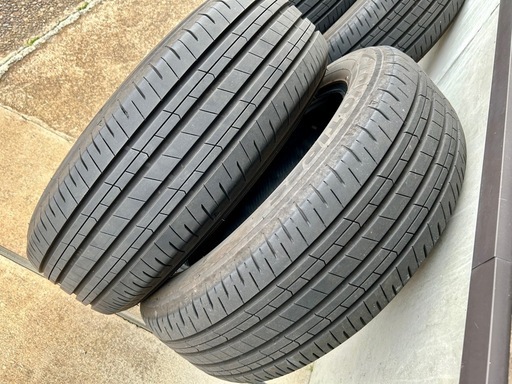 アルファード　40系　純正タイヤ　225/60R18
