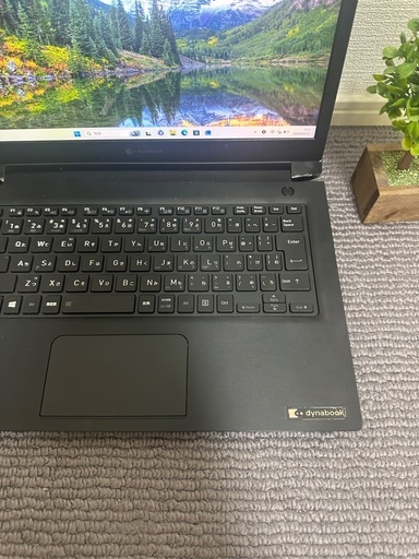 美品 東芝 S73/HS i5 8GB 256GB バッテリー超良好 フルHD