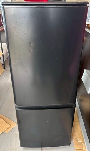 無料配送エリアあり　三菱 146L 冷蔵庫 MR-P15EG  2022年製