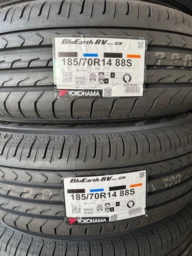 26年製！185/70R14ヨコハマタイヤRV03-CK4本　消費税、作業代、廃タイヤ代全て込み49500円！ノート等に