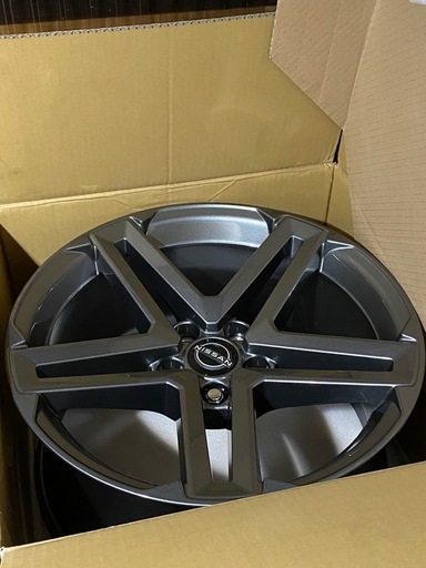 日産 RZ34 現行フェアレディZ 純正 新車外しの新品同様品 格安にて　早い方を優先します。