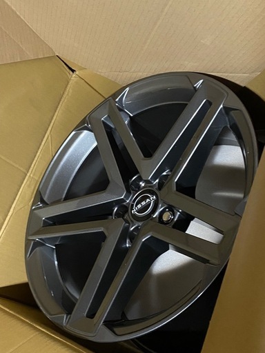日産 RZ34 現行フェアレディZ 純正 新車外しの新品同様品 格安にて　早い方を優先します。