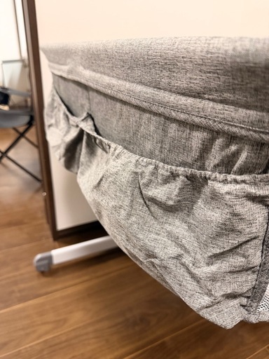 双子用ベッド   マットレス、カバー付き　