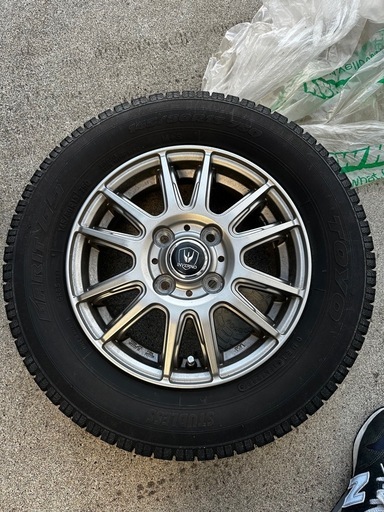 車スタッドレスタイヤ4本145/80R13 75Q (まぶ) 雀宮のタイヤ、ホイール 