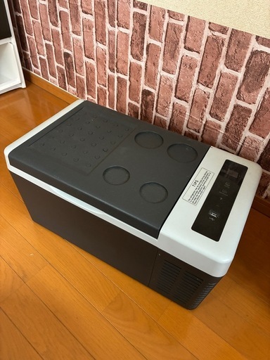 車載冷蔵庫 12V/24V対応（CR18）