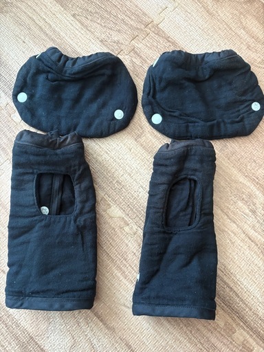 ベビービョルン　抱っこ紐　黒【美品】よだれパット付き