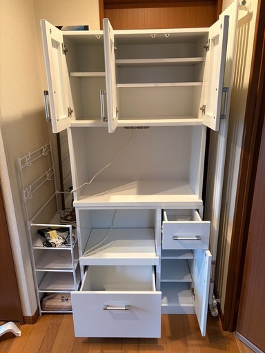 お取引決まりました。キャビネット　食器棚