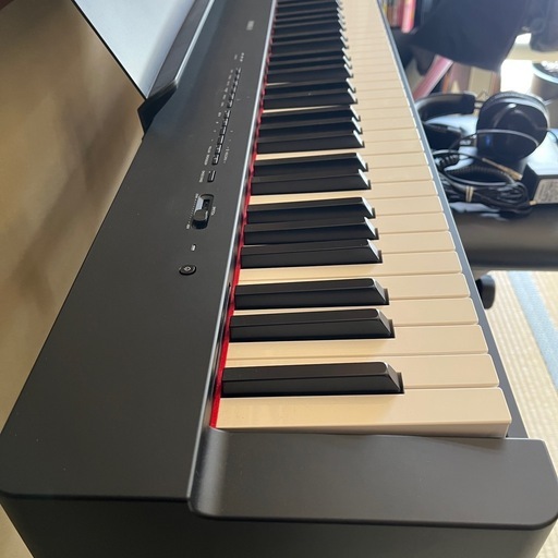 【美品】YAMAHA 電子ピアノ P-225 フルセット 椅子・ペダル・ヘッドホン付