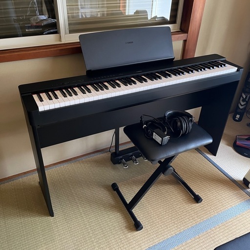 【美品】YAMAHA 電子ピアノ P-225 フルセット 椅子・ペダル・ヘッドホン付