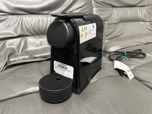 ２０２５年　ネスプレッソ カプセル式コーヒーメーカー エッセンサ　Ｄ３０　Nespresso