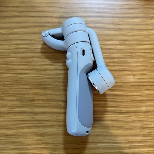 DJI OM 5 スマートフォンスタビライザー（MagSafeアダプタおまけ付）
