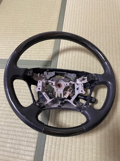 トヨタ　革巻きステアリング