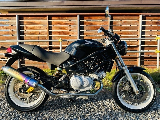 北海道　ホンダ　VTR250 走行少ない！タイヤ前後山あり！バッテリー新品