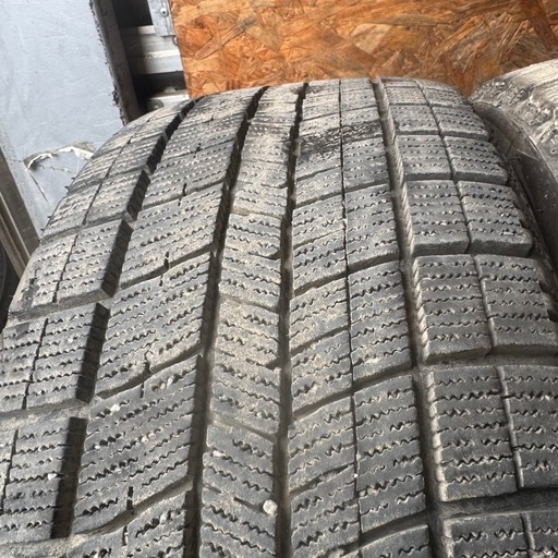 バリ山 NANKANG ナンカン AW-1 245/40R19 スタッドレス タイヤ 2024年 バリ山 NANKANG ナンカン AW-1 245/40R19 スタッドレス タイヤ 2024年