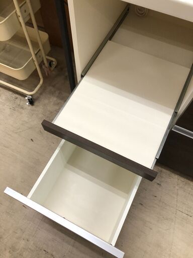ジャングルジャングル石津店】パモウナ 食器棚 幅90cm 女性が使い 